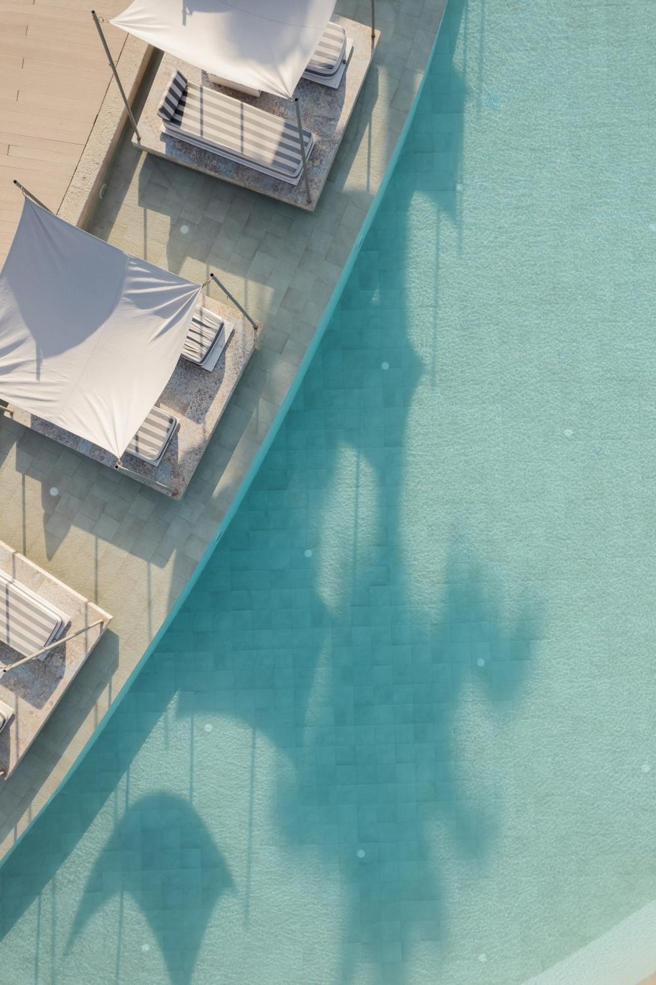 Blue Carpet Luxury Suites 佩科霍里 外观 照片