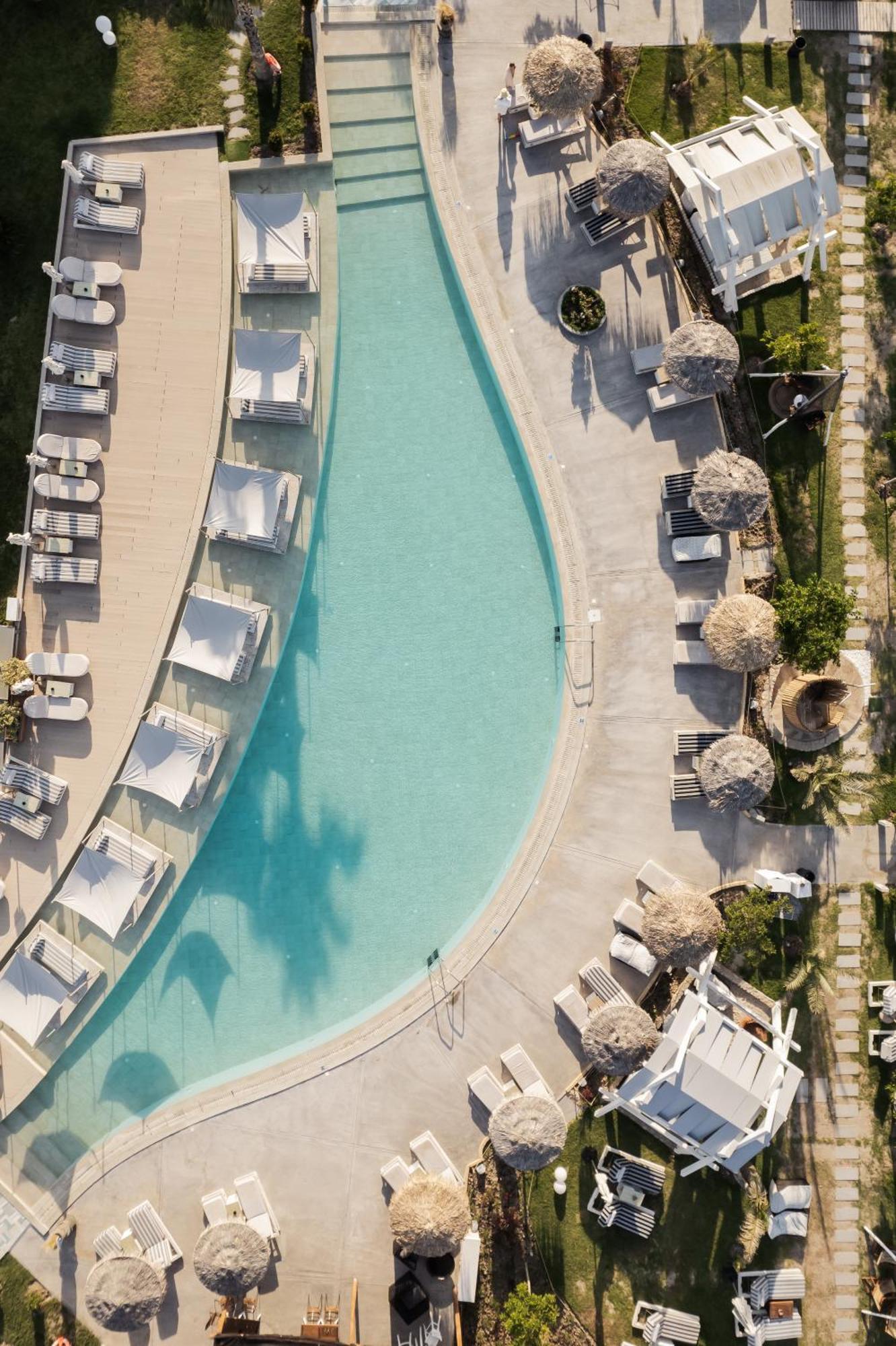 Blue Carpet Luxury Suites 佩科霍里 外观 照片