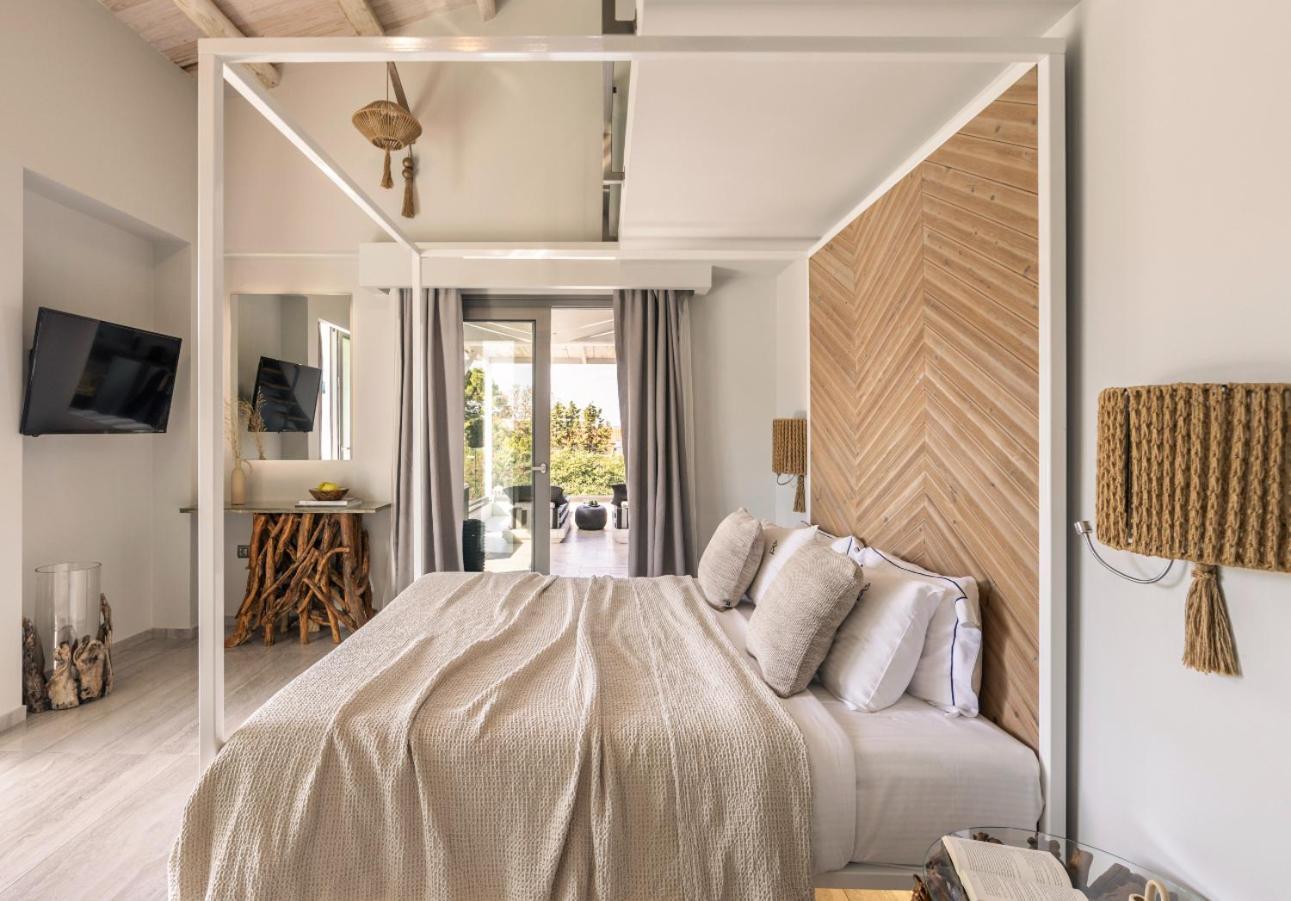 Blue Carpet Luxury Suites 佩科霍里 外观 照片
