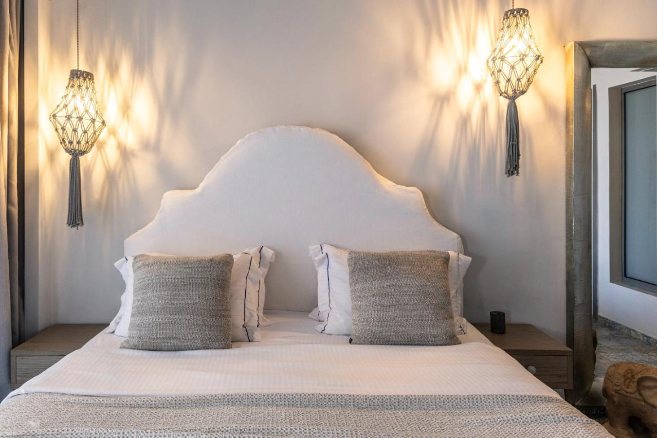 Blue Carpet Luxury Suites 佩科霍里 外观 照片