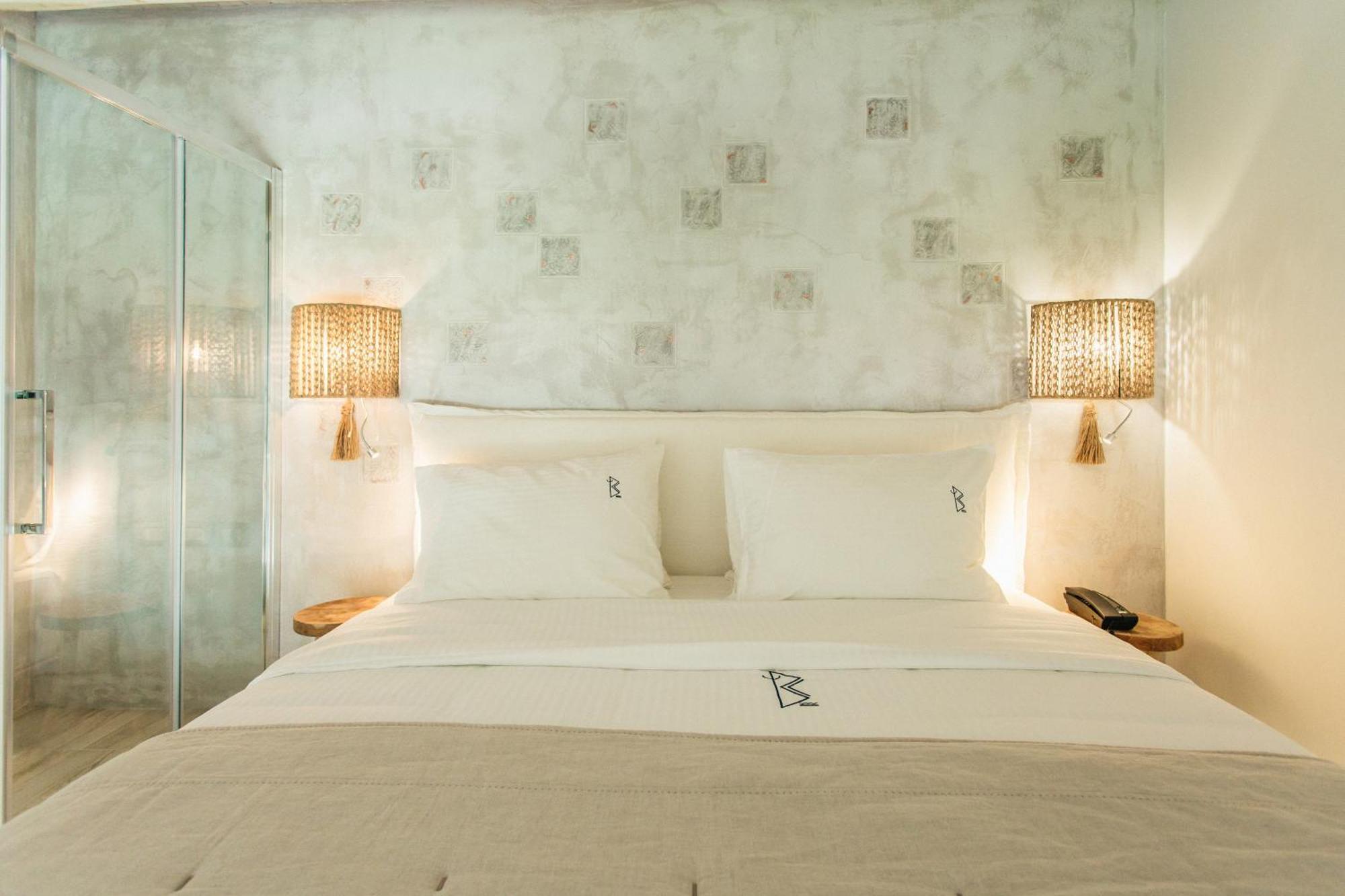 Blue Carpet Luxury Suites 佩科霍里 外观 照片